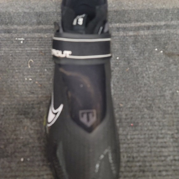 Nike Men's Force Zoom Trout 8 Elite Metal Baseball Cleats - Picture 1 of 7